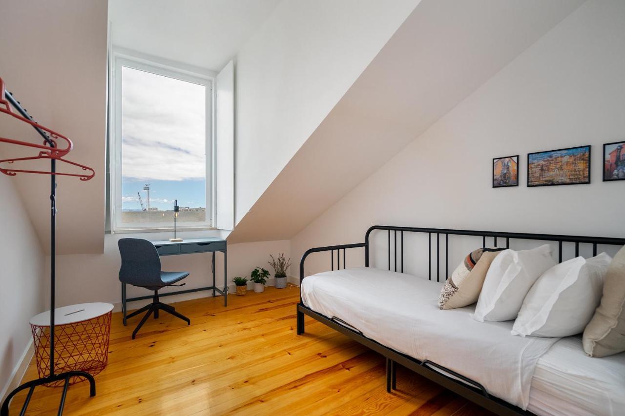 Whome Riverside View 2-Bed For Remote Workers & Digital Nomads Lisbon Exterior photo